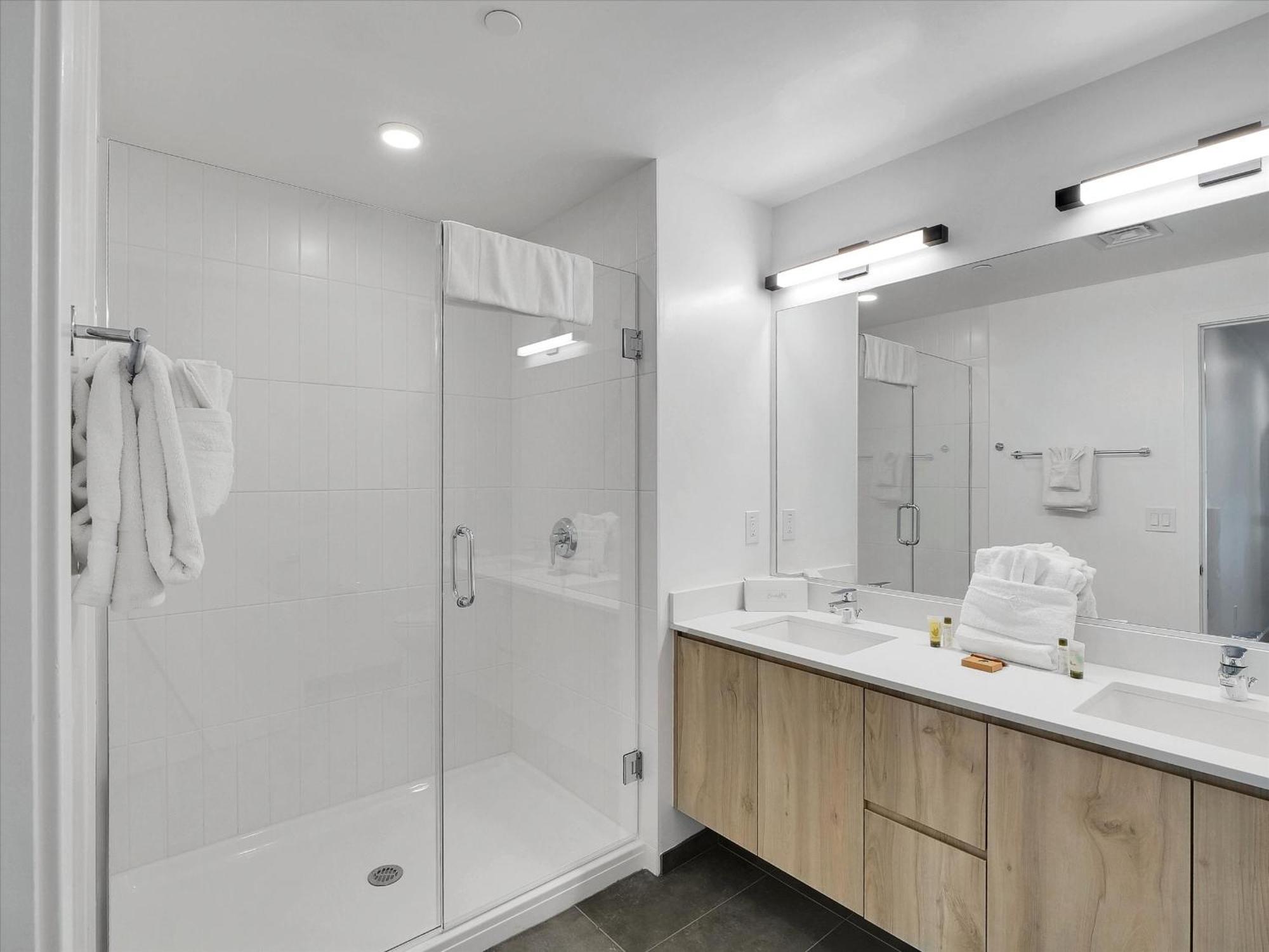 Global Luxury Suites At Downtown Phoenix Exteriör bild