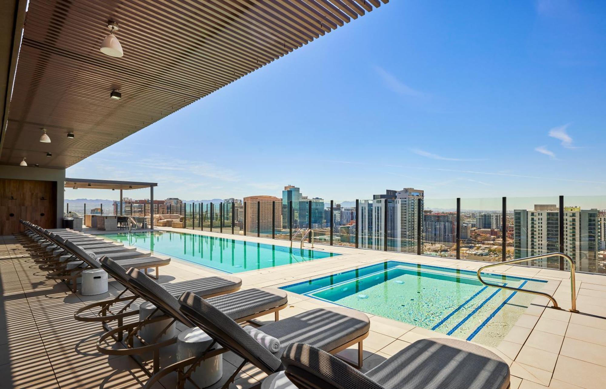Global Luxury Suites At Downtown Phoenix Exteriör bild